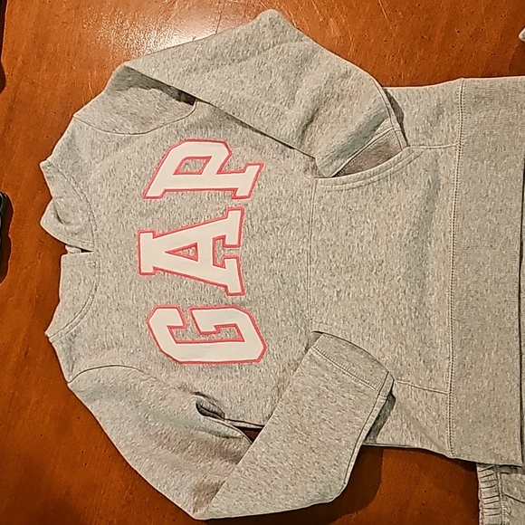 GAP Sweatsuit Outfit - Picture 2 of 3